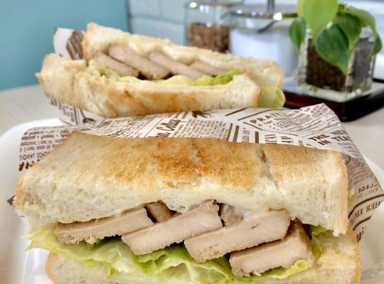 鶏チャーシューサンド